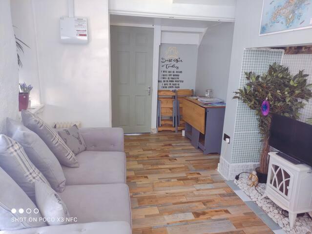 Cosy Wellbeing Stays On Cornish Coast ฟาลมัธ ภายนอก รูปภาพ
